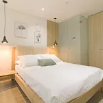 Brand-New Luxury Loft In Old City